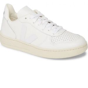 Veja V-10 Extra White Sneakers